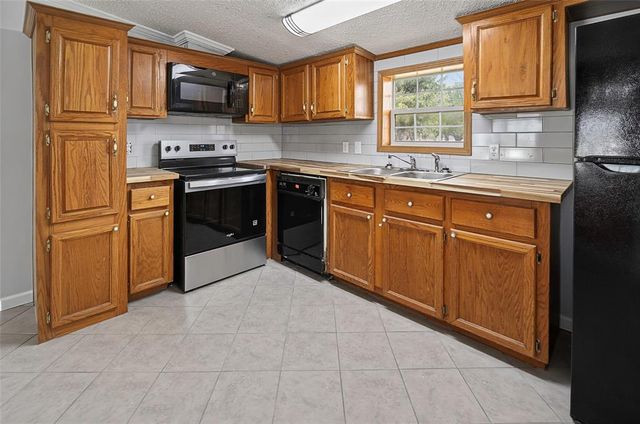 803 N Richland Road, Tuttle, OK 73089