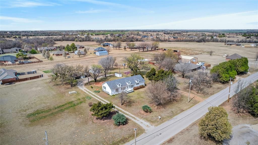 803 N Richland Road, Tuttle, OK 73089