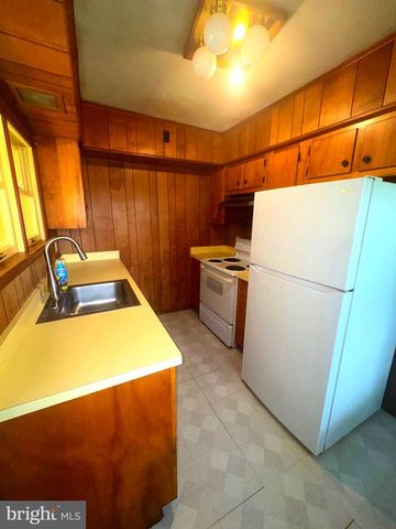 124 W FRANKLIN AVE W, Edgewater Park, NJ 08010