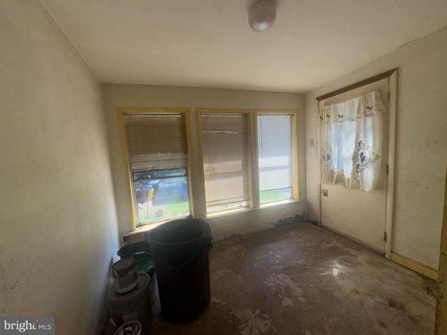 124 W FRANKLIN AVE W, Edgewater Park, NJ 08010