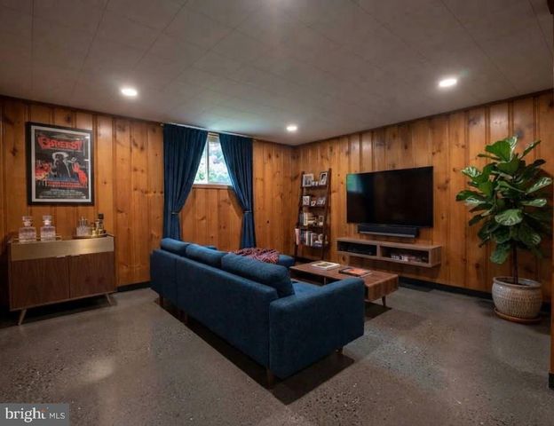 124 W FRANKLIN AVE W, Edgewater Park, NJ 08010