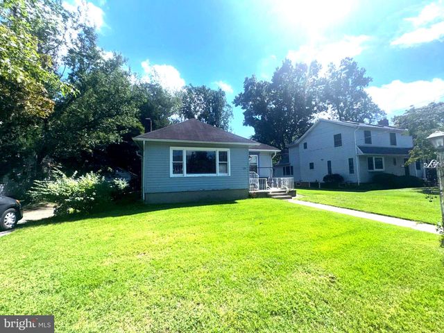 124 W FRANKLIN AVE W, Edgewater Park, NJ 08010