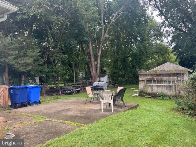 124 W FRANKLIN AVE W, Edgewater Park, NJ 08010