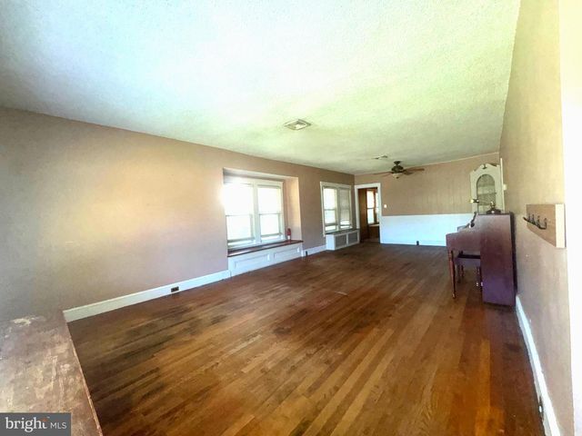 124 W FRANKLIN AVE W, Edgewater Park, NJ 08010