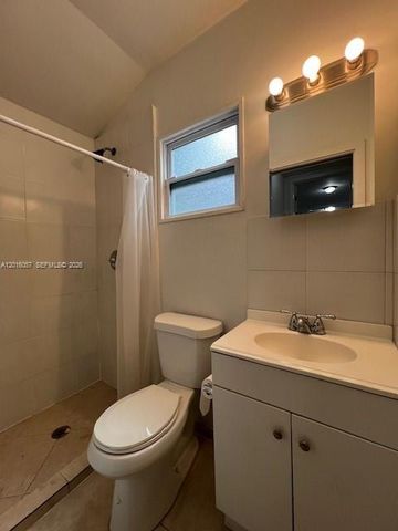 1036 NW 64th St, Miami, FL 33150