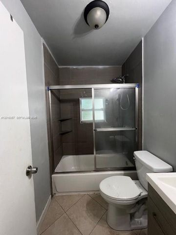 1036 NW 64th St, Miami, FL 33150
