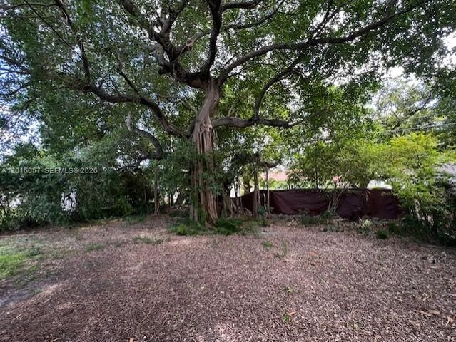 1036 NW 64th St, Miami, FL 33150