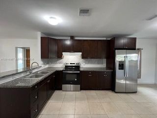1036 NW 64th St, Miami, FL 33150