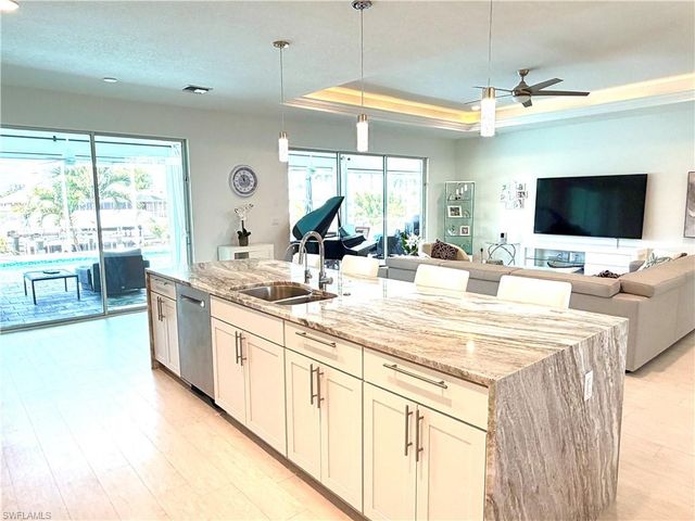 2918 10th PL, Cape Coral, FL 33904