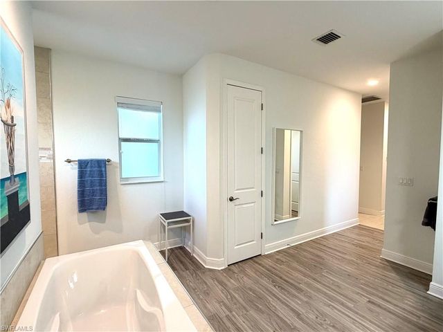 2918 10th PL, Cape Coral, FL 33904