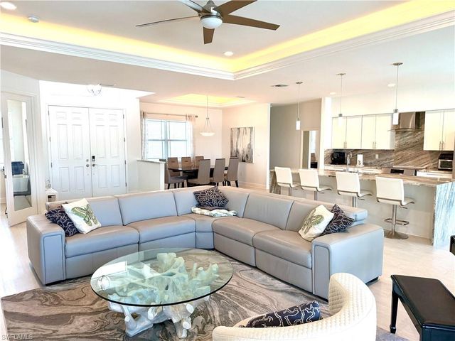 2918 10th PL, Cape Coral, FL 33904