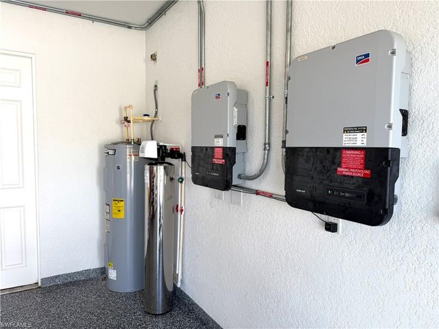 2918 10th PL, Cape Coral, FL 33904