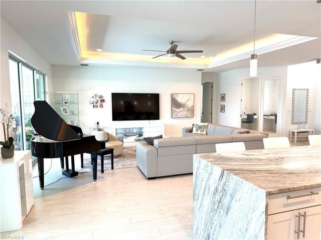 2918 10th PL, Cape Coral, FL 33904