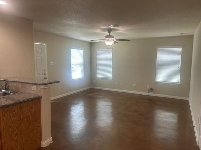16920 W Juneau, Montgomery, TX 77316