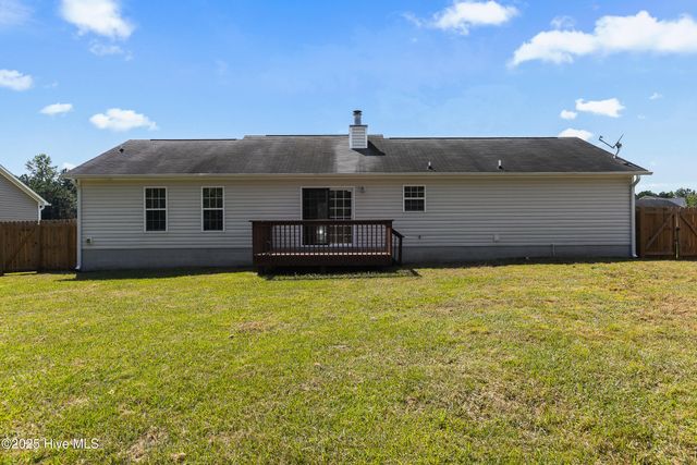 106 Constitution Avenue, Jacksonville, NC 28540