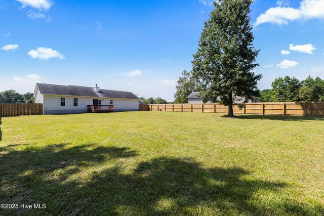 106 Constitution Avenue, Jacksonville, NC 28540