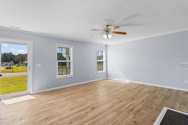 106 Constitution Avenue, Jacksonville, NC 28540