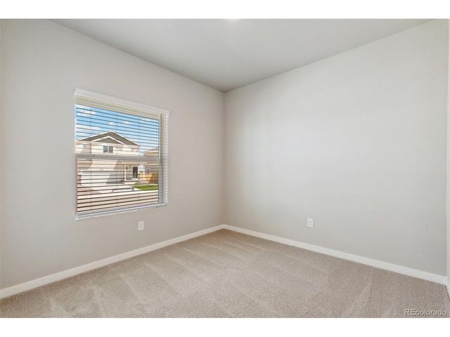 48245 Shetland Dr, Bennett, CO 80102