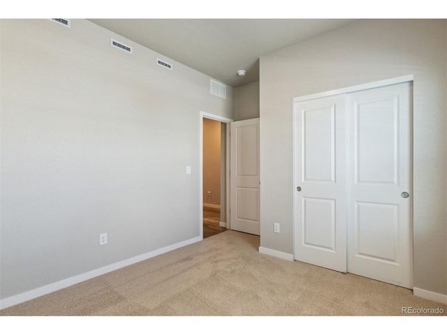 48245 Shetland Dr, Bennett, CO 80102