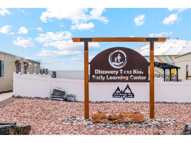 48245 Shetland Dr, Bennett, CO 80102