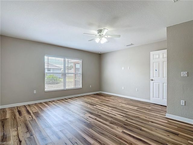 3713 20th ST SW, Lehigh Acres, FL 33976