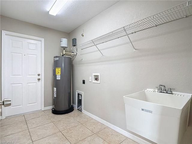 3713 20th ST SW, Lehigh Acres, FL 33976