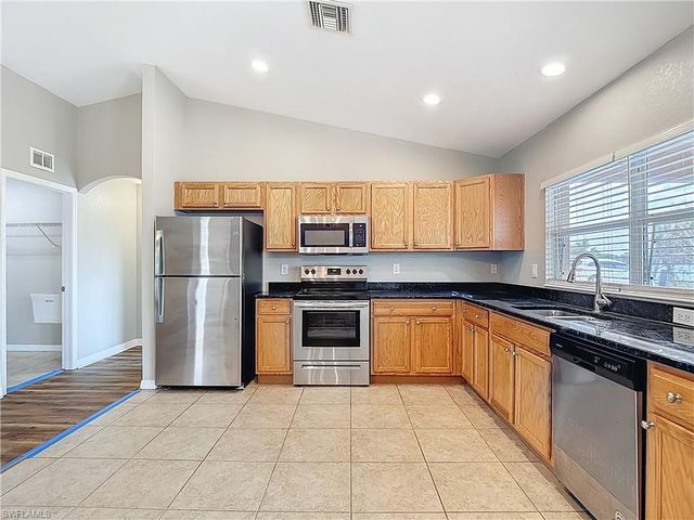 3713 20th ST SW, Lehigh Acres, FL 33976