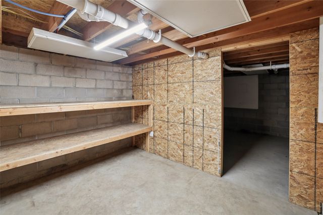 7404 Sioux Avenue, Reasnor, IA 50232