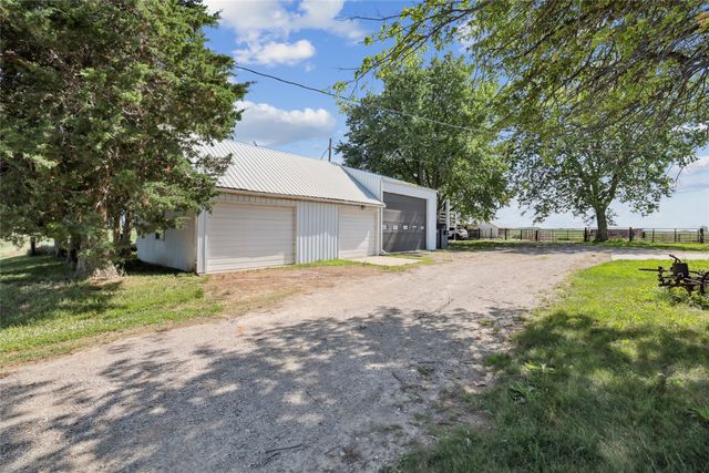 7404 Sioux Avenue, Reasnor, IA 50232