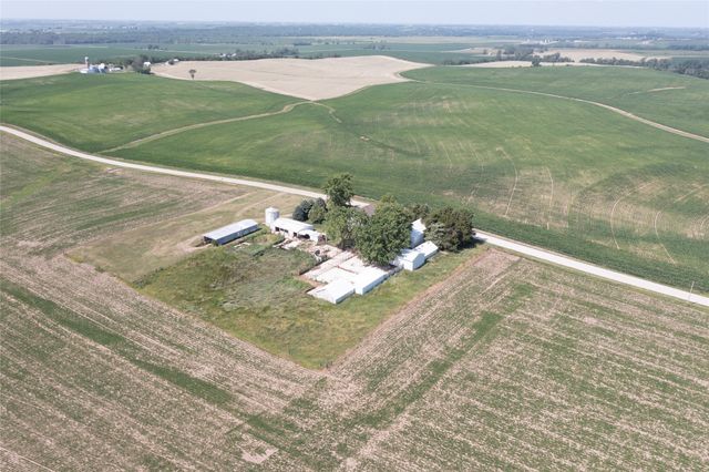 7404 Sioux Avenue, Reasnor, IA 50232