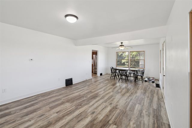 7404 Sioux Avenue, Reasnor, IA 50232