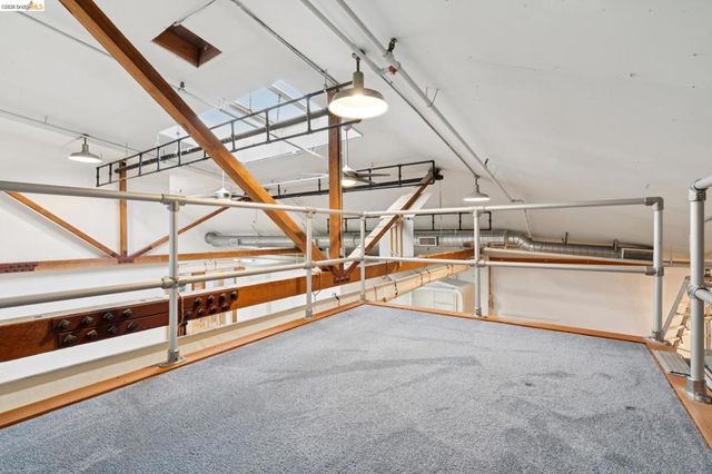 530 E 8Th St 207, Oakland, CA 94606