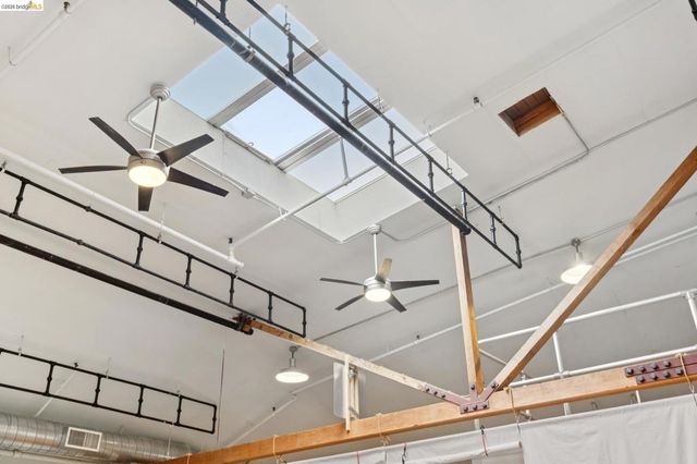 530 E 8Th St 207, Oakland, CA 94606