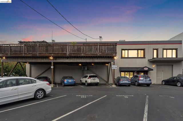 530 E 8Th St 207, Oakland, CA 94606