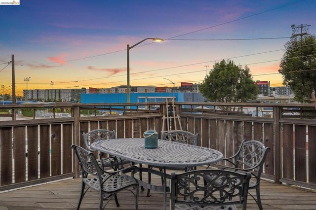 530 E 8Th St 207, Oakland, CA 94606