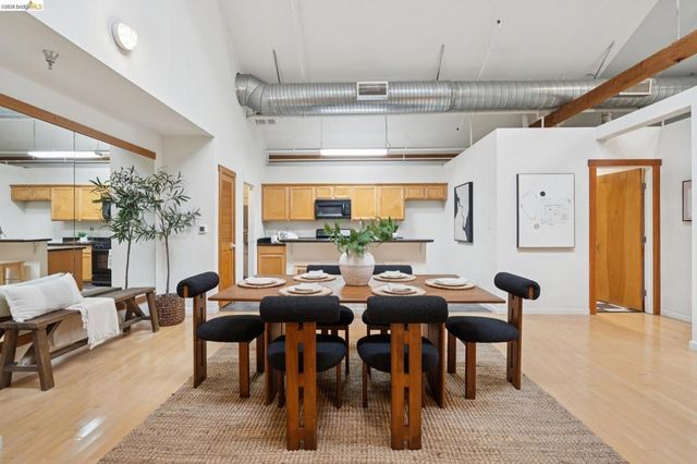 530 E 8Th St 207, Oakland, CA 94606
