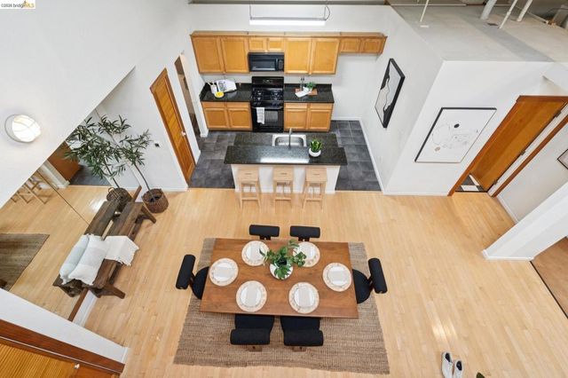 530 E 8Th St 207, Oakland, CA 94606