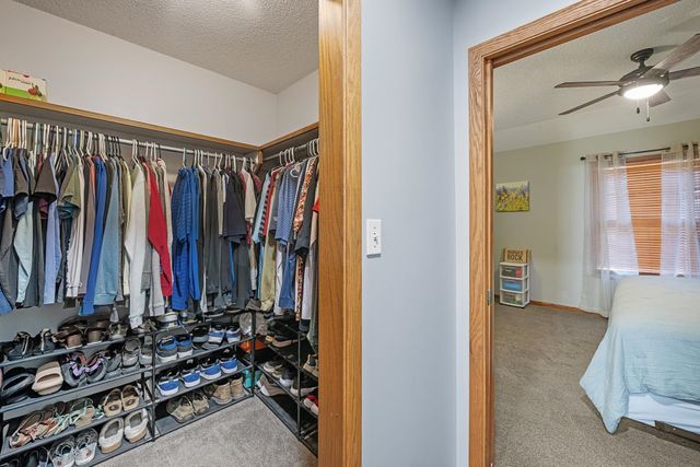 708 E 34th Ave, Winfield, KS 67156