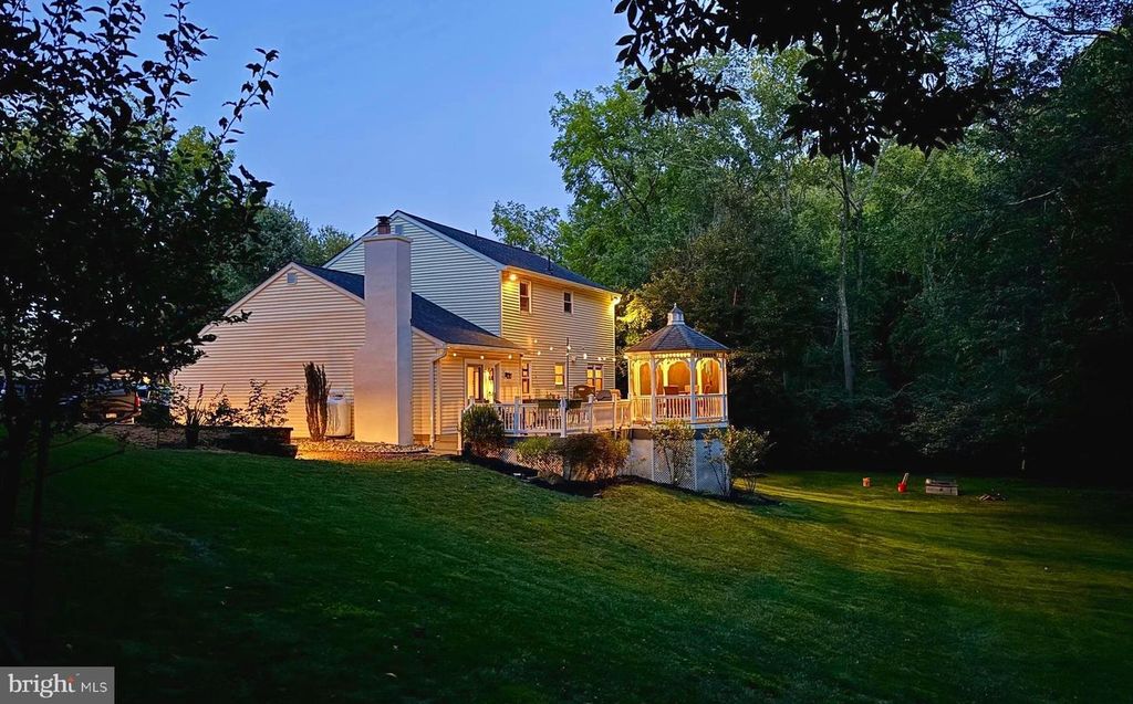 113 DOROTHY LN, Downingtown, PA 19335