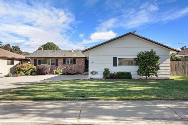 826 Maplewood, Lodi, CA 95240
