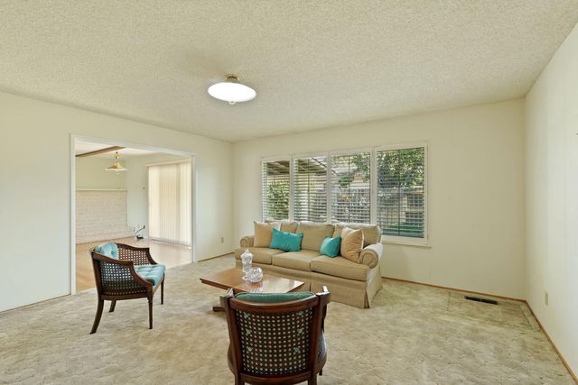 826 Maplewood, Lodi, CA 95240