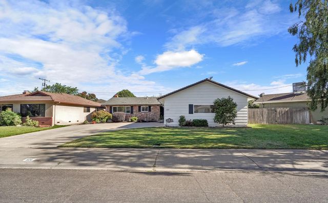 826 Maplewood, Lodi, CA 95240