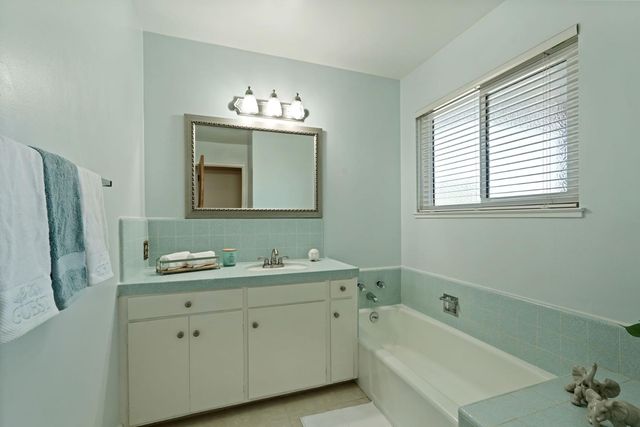 826 Maplewood, Lodi, CA 95240