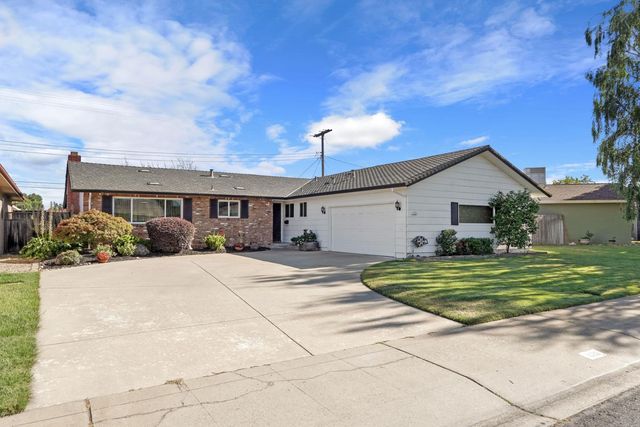826 Maplewood, Lodi, CA 95240