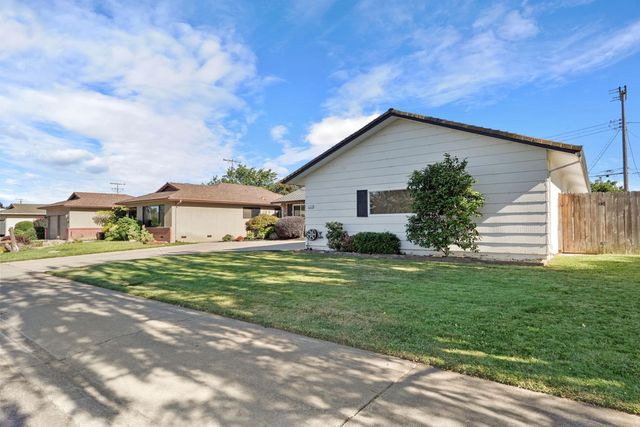 826 Maplewood, Lodi, CA 95240