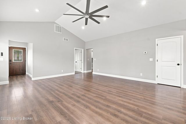 5700 Old Floydsburg Rd, Crestwood, KY 40014