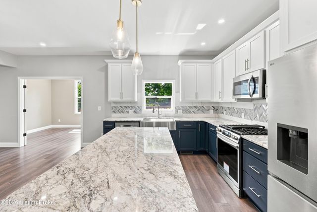 5700 Old Floydsburg Rd, Crestwood, KY 40014