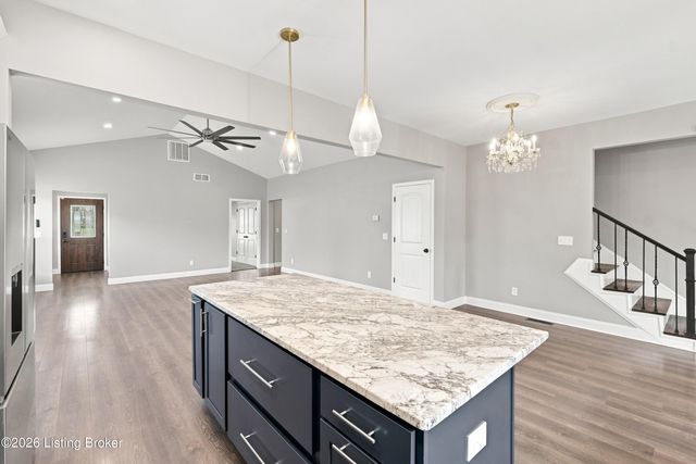 5700 Old Floydsburg Rd, Crestwood, KY 40014