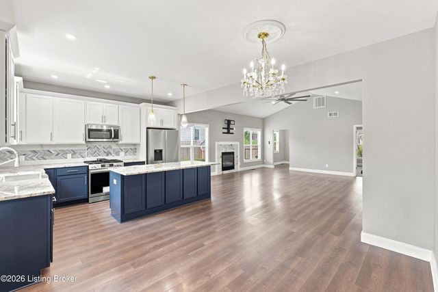 5700 Old Floydsburg Rd, Crestwood, KY 40014