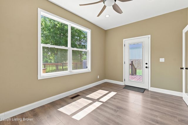 5700 Old Floydsburg Rd, Crestwood, KY 40014